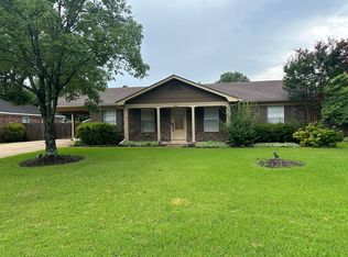895 Barbara Lynn Dr, Collierville, TN 38017