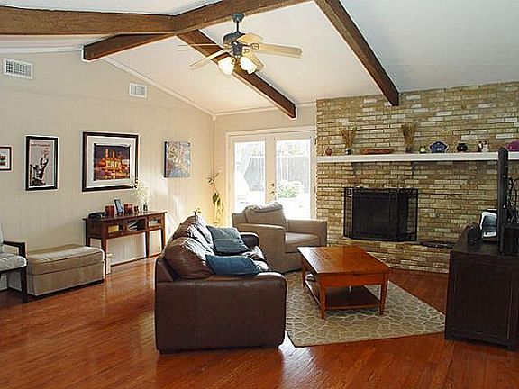 4th image of 7630 La Risa Dr