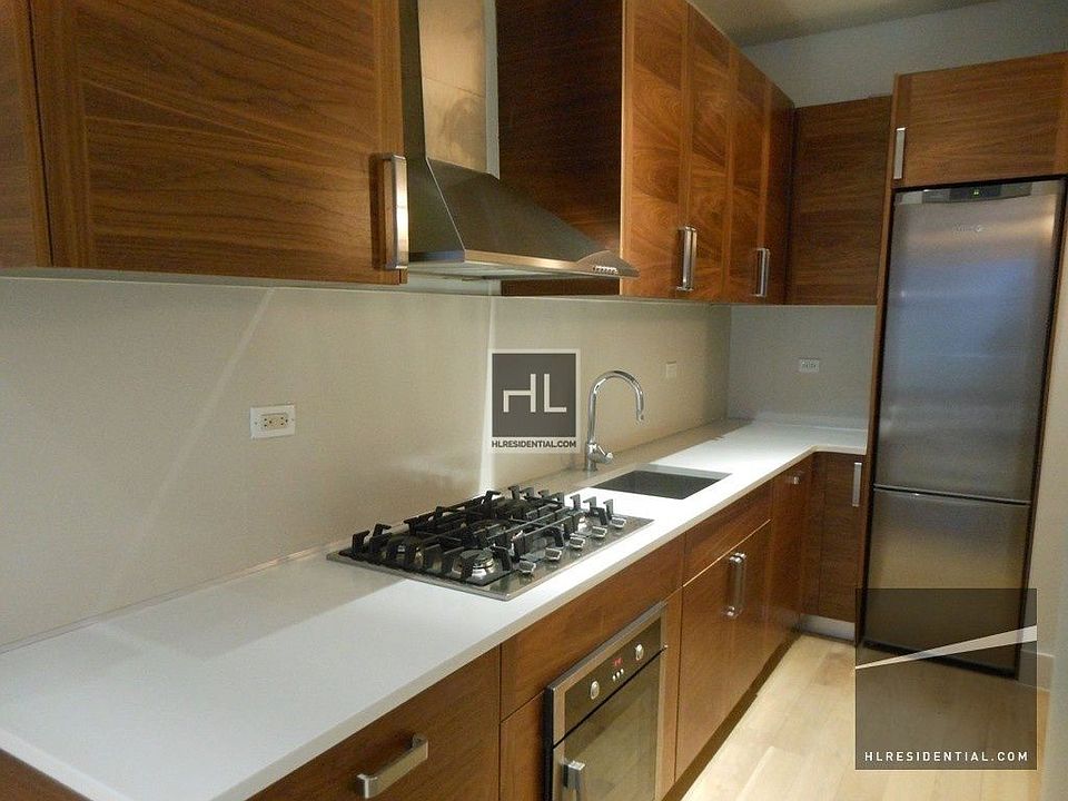 1st image of 499 Dean St #2