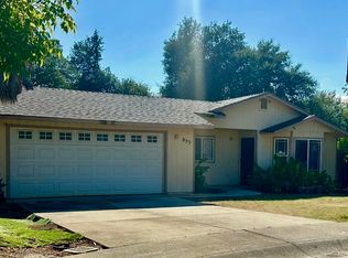 855 Jefferson Ct, Redding, CA 96002