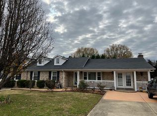 2235 Thornfield Rd, Charlotte, NC 28217