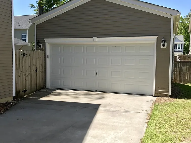2041 Maybelles Ln — Photo 20