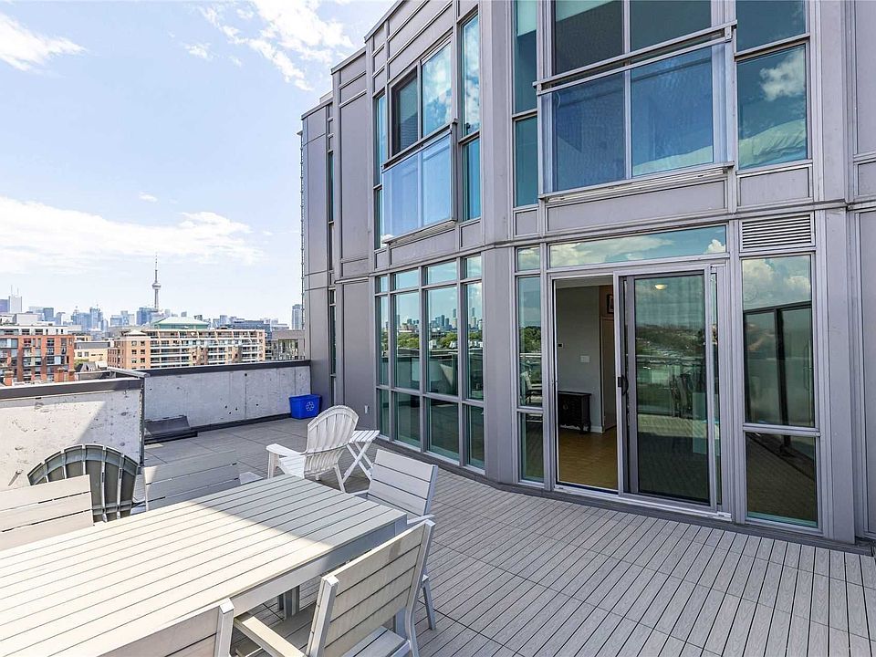 2nd image of 1169 Queen St W #627