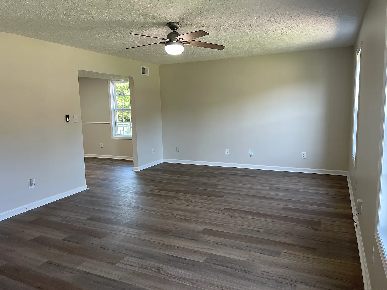 1686 Classic View Dr — Photo 4