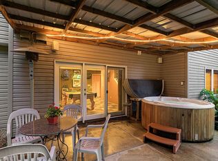 22620 Heather Ridge Dr, Rogers, MN 55374