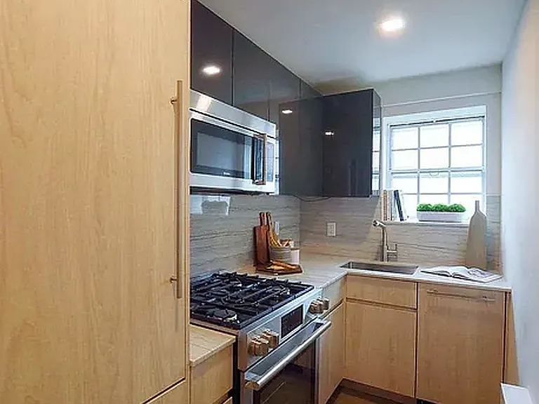 60 E 12th St #2C — Photo 1