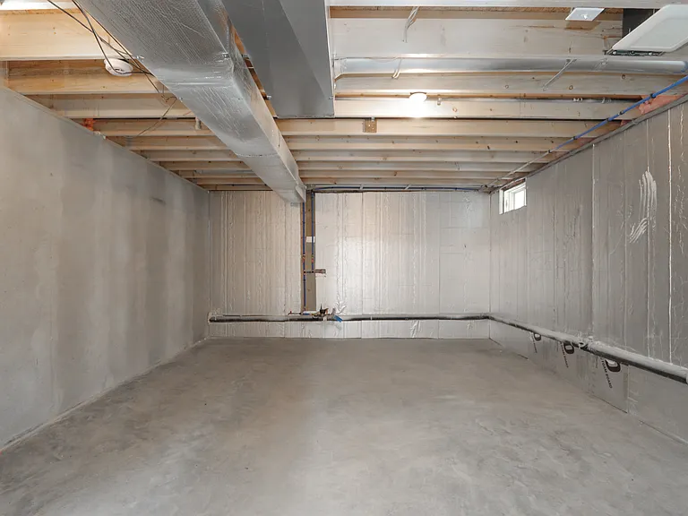 859 Carew St #857 — Photo 34