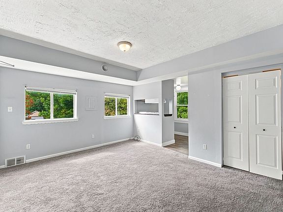 4th image of 67 Oregon Ave APT 3