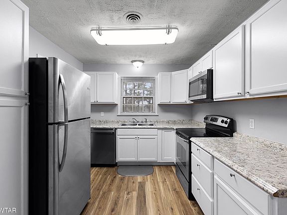4th image of 105 Montclair Dr