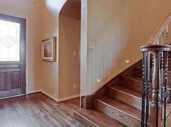 2nd image of 2809 Crystal Falls Dr