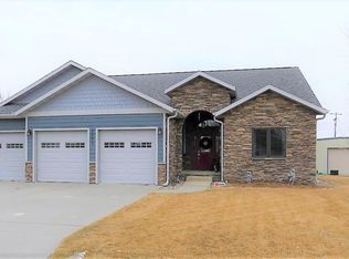 3071 Kozy Dr, Columbus, NE 68601