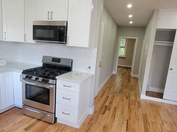 157 Meserole Avenue image 1 of 10
