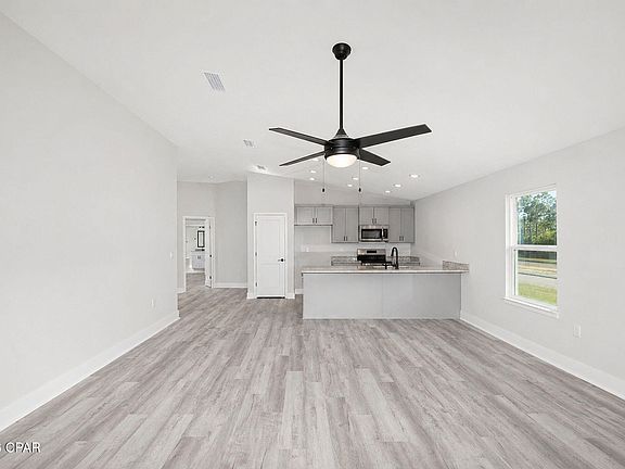 3rd image of 11500 Godart St