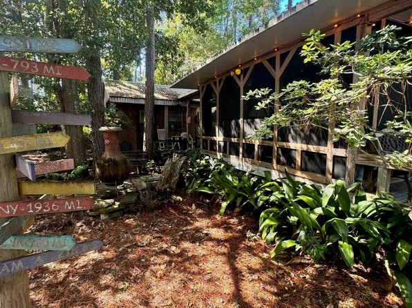 112 Horn Dr, Lillian, AL 36549