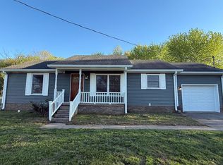930 Arrow Cir, Oak Grove, KY 42262