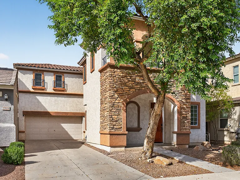 12034 W Polk St — Photo 39