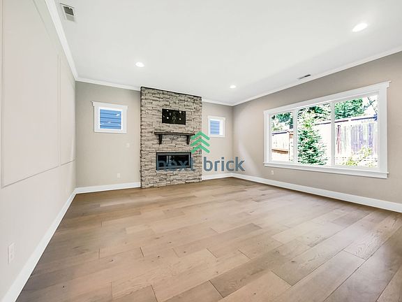 2nd image of 1503 184th St SW