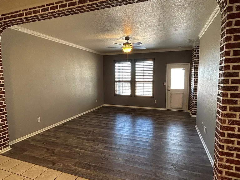6918 Brooks Ranch Rd — Photo 5
