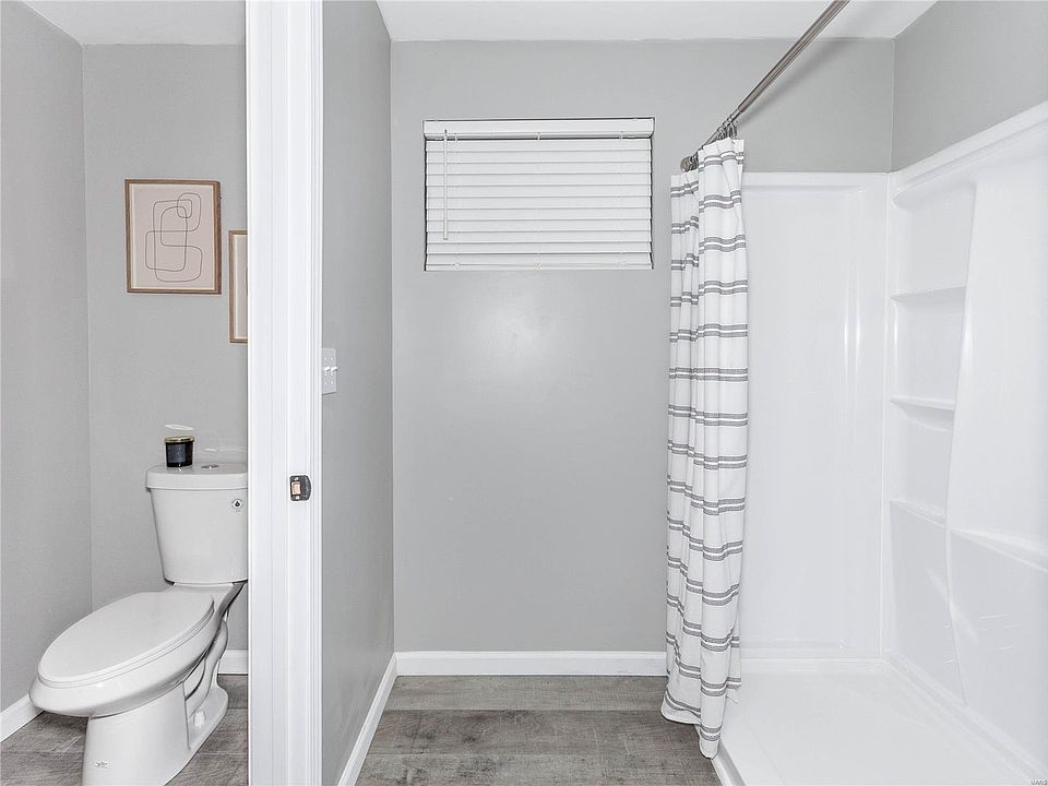 1st image of 31 Lilac St