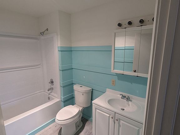 4th image of 315 Robert Bush Dr