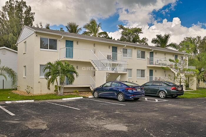 1st image of 3165 Royalston Ave #B-204