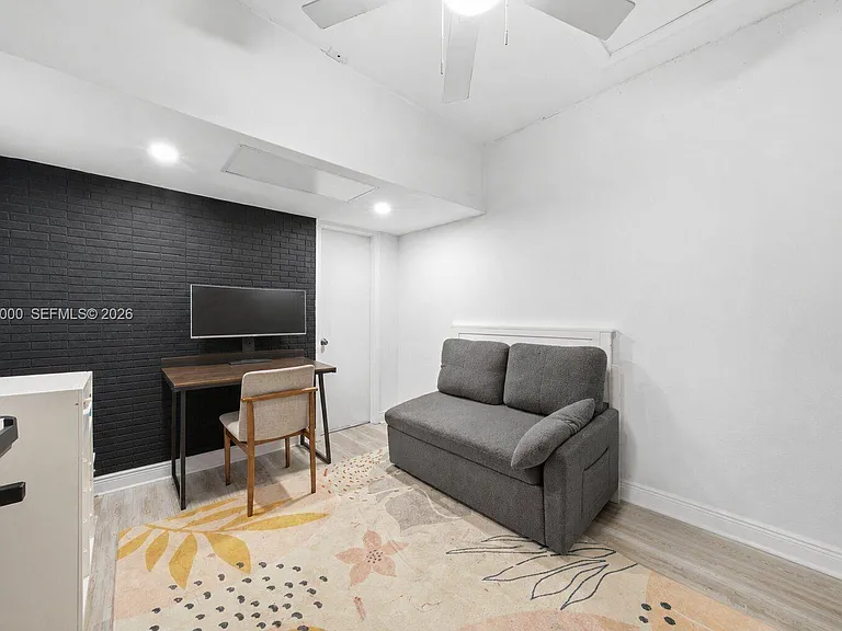 4952 SW 32nd Ave #140 — Photo 32
