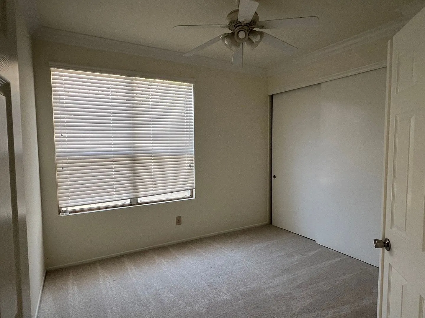 Beautiful 5-Bedroom Home with Parkside Living! — Photo 4