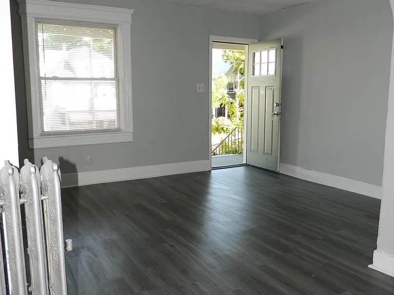 829 N Main Ave — Photo 8