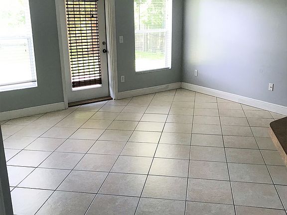2nd image of 5437 Enchanted Ave