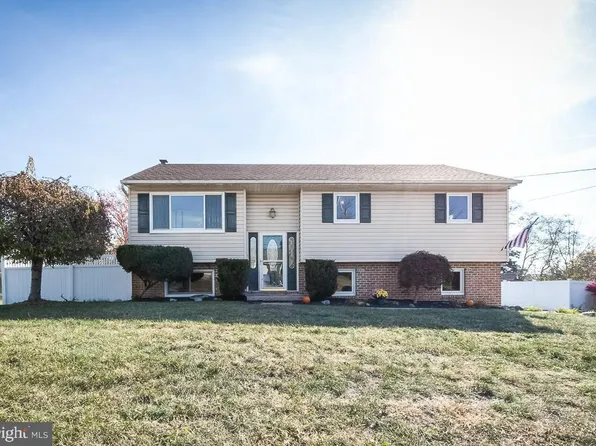 1060 Willow St, Pottstown, PA 19464