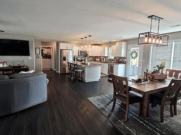 5th image of 12259 Roseman Ct