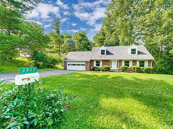 2nd image of 2823 Woodmont Dr