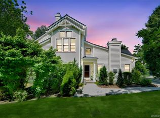 35 Landing Dr, Dobbs Ferry, NY 10522
