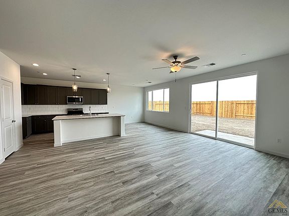 2nd image of 7904 Cuyama River St