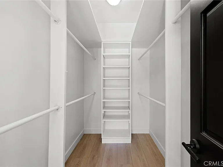 6016 N Woodlake Ave — Photo 15