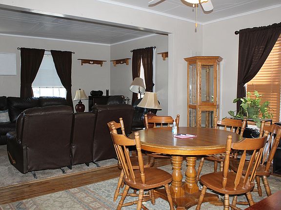 4th image of 614 S 1st St