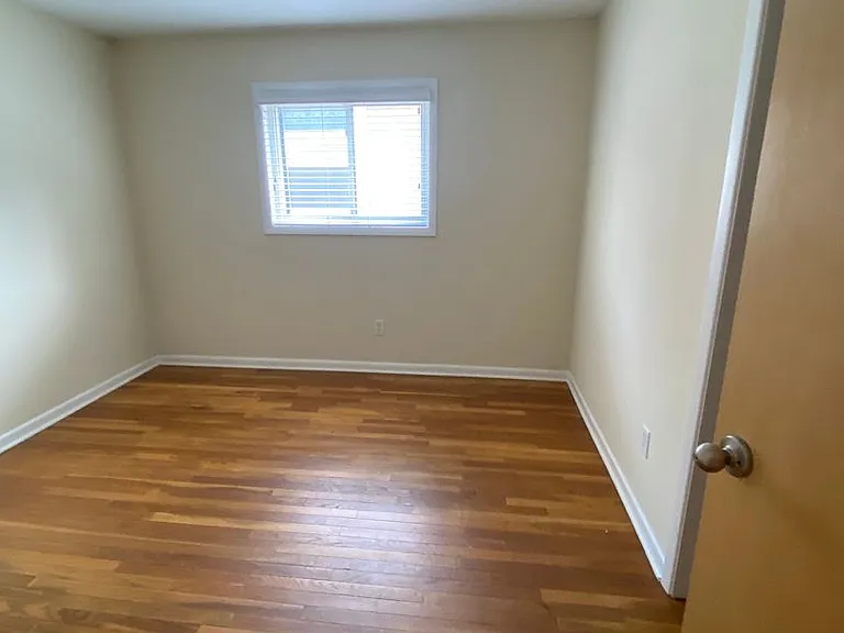 6026 N College Ave — Photo 17