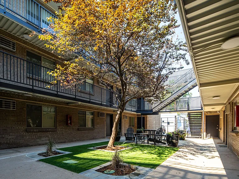 Miner Court — Photo 16