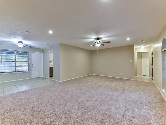 3rd image of 13930 Montaigne Dr