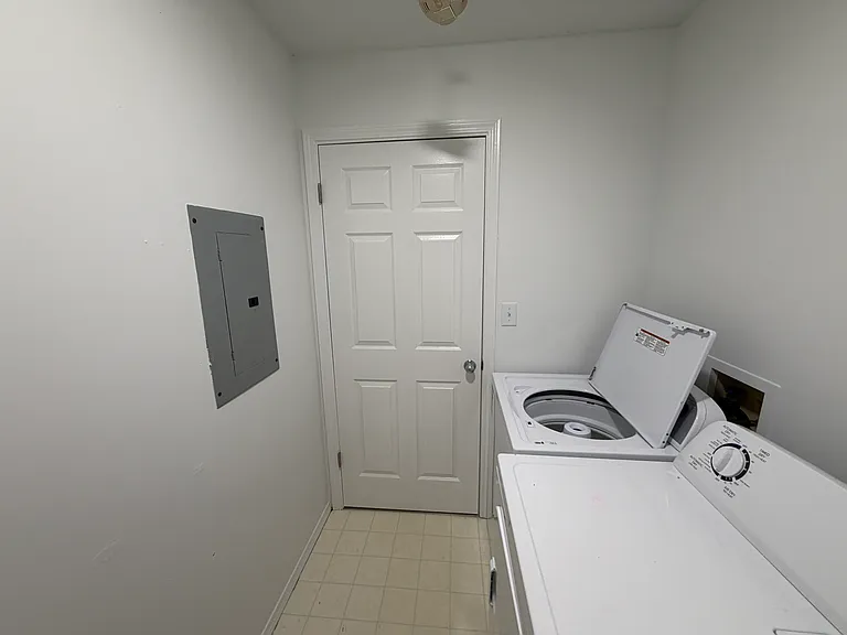 4 Hartwell Ct #6 — Photo 19