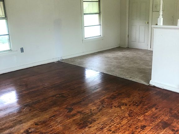 2nd image of 3809 Beverly Dr
