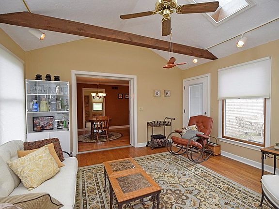 4th image of 6892 Gary Lee Dr