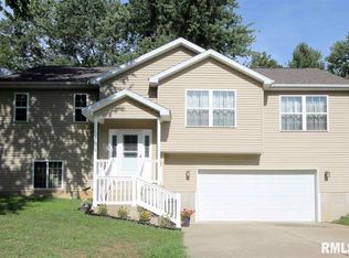 4920 N Conn Ave, Peoria Heights, IL 61616