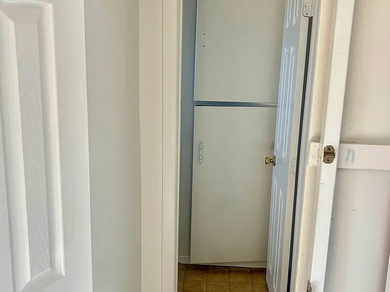 215 Van Buren St #1/2 — Photo 8