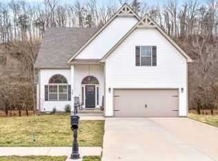 1725 Rains Rd, Clarksville, TN 37042