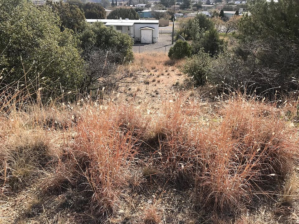 2nd image of 16047 S Zuni Dr