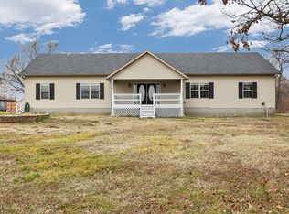 2225 N Farm Road 81, Springfield, MO 65802