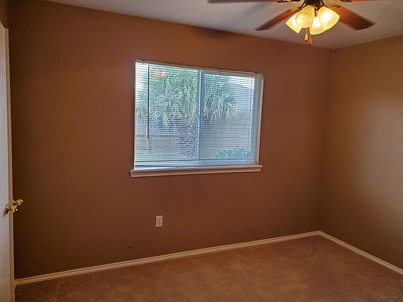 2nd image of 1024 Sacramento Dr