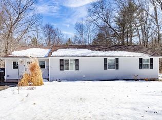 10 Richard Court, Raymond, NH 03077
