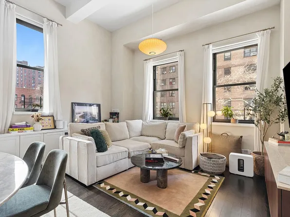 263 9th Ave APT 3D, New York, NY 10001
